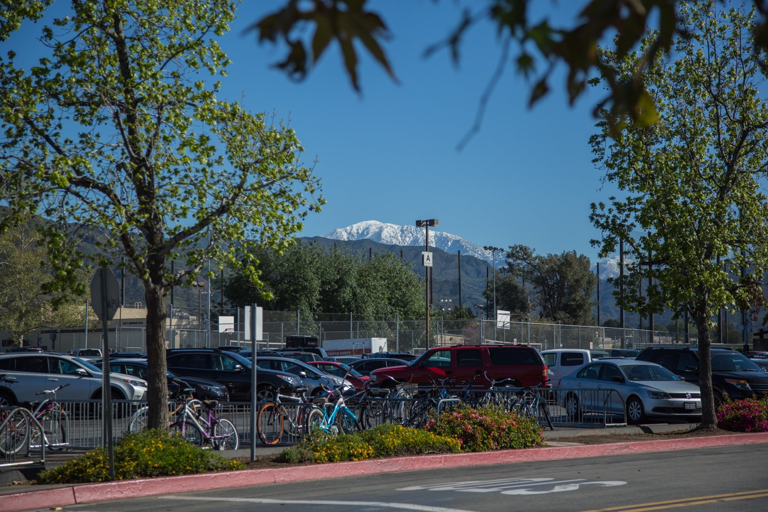 apu campus display the white mountain in the background