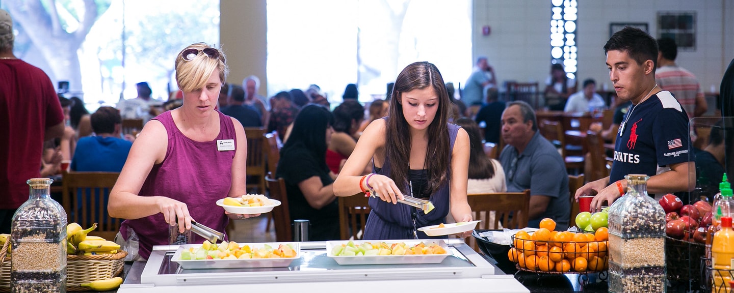 How the College Meal Plan Has Evolved in Favor of Food Sustainability
