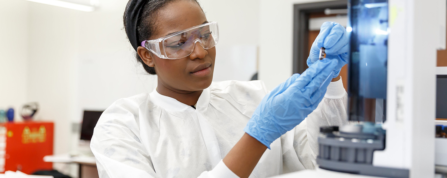 The Benefit of Hands-On Experience in Biotechnology Graduate Programs
